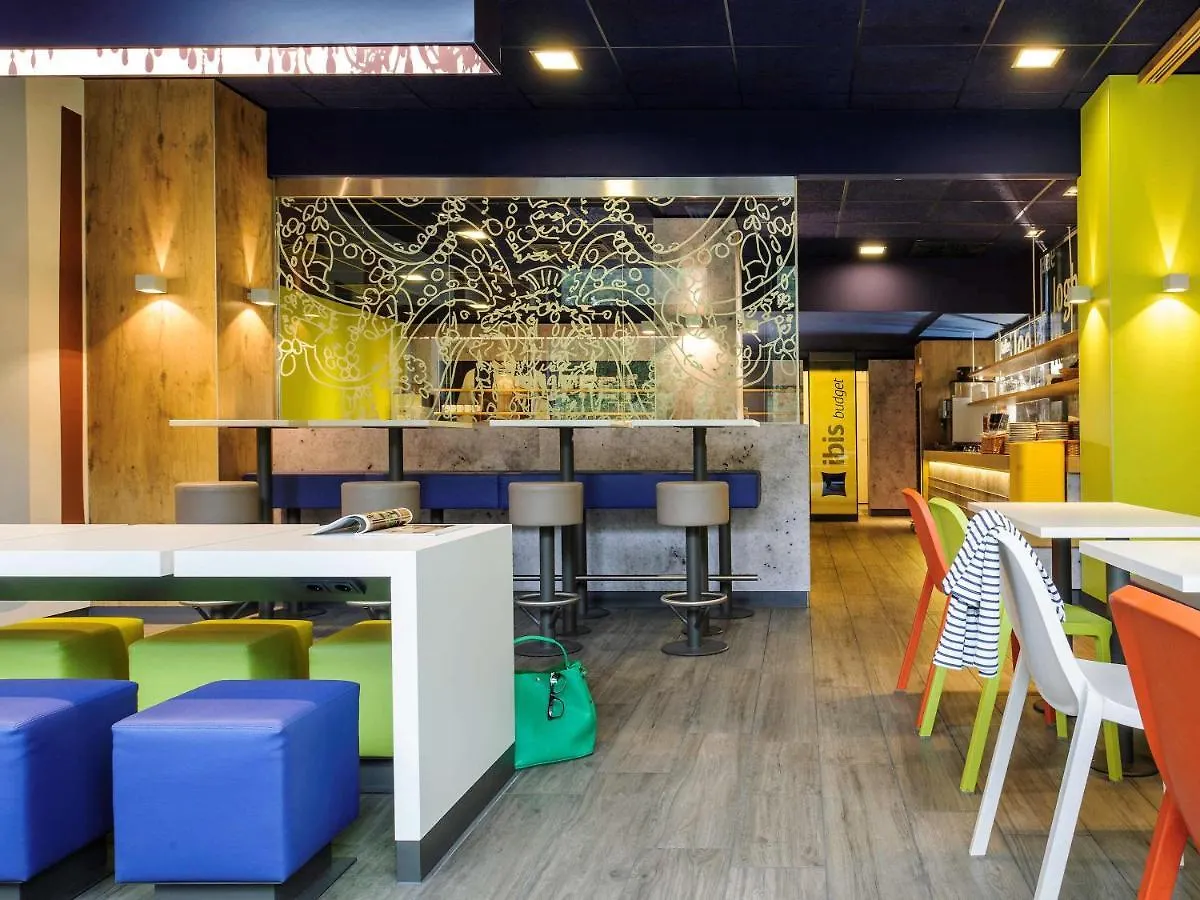Ibis Budget La 19eme 2* פריז