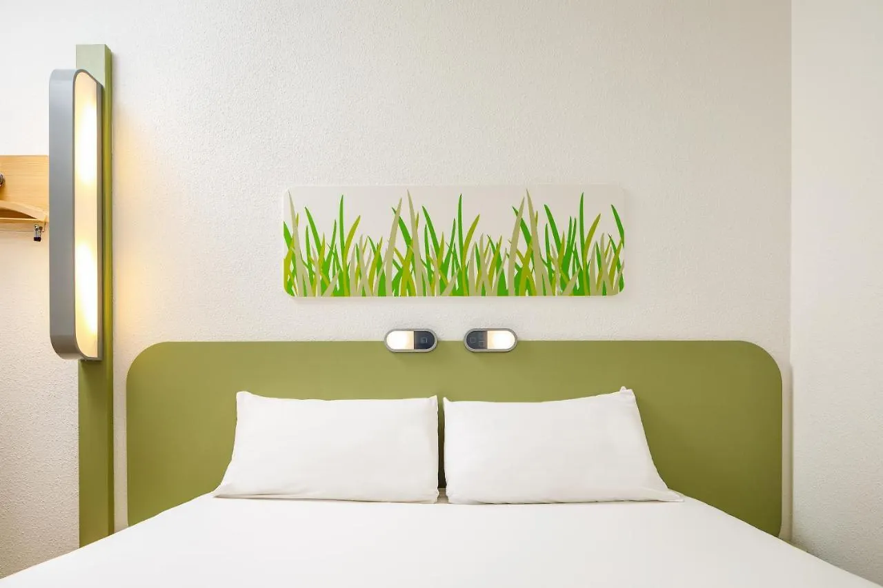 Ibis Budget La 19eme 2* פריז