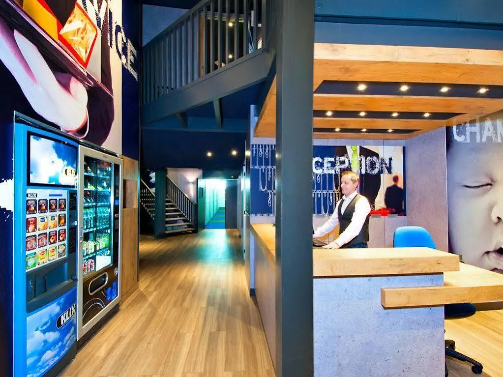 Hotel Ibis Budget La 19eme 2*